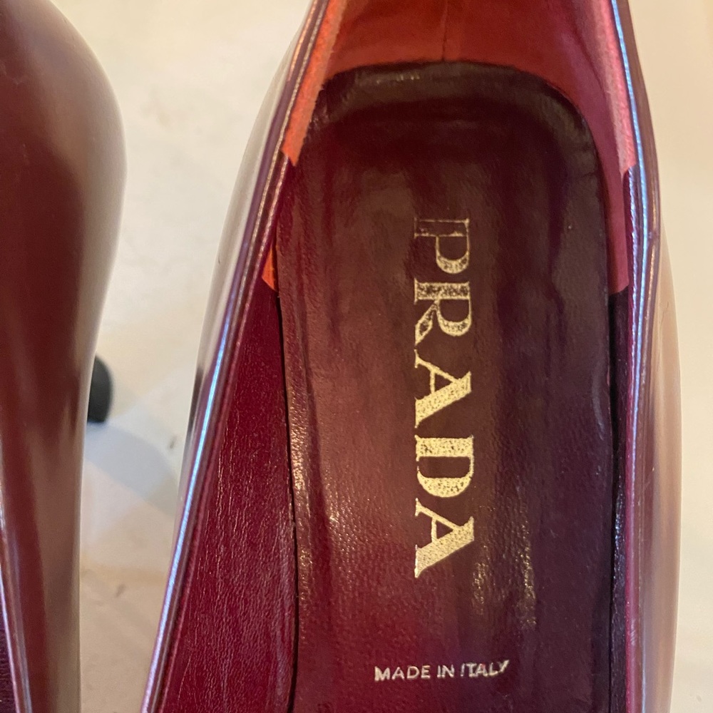 Prada burgundy low heels for woman - Picture 7 of 10